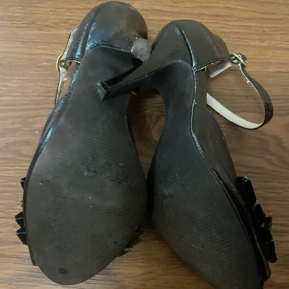 Steve Madden P Talisa Ruffle Peep Toe Black Heels - Picture 5 of 5